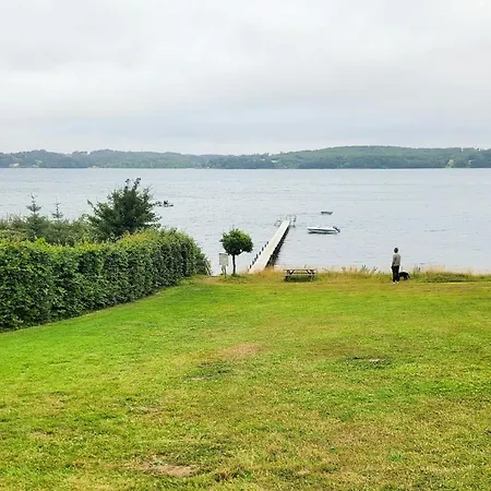 Feriehus Black-painted Wooden House Overlooking Vejle Fjord *